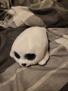 TY Beanie Boos ICY Plush Stuffed Animal White Seal Toy Glitter Blue Eyes 6"